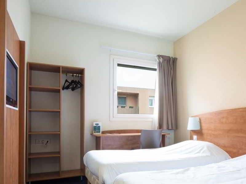 Ibis Budget Bourgoin Jallieu Centre Exterior photo